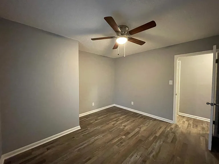 205 Lancaster Rd — Photo 15