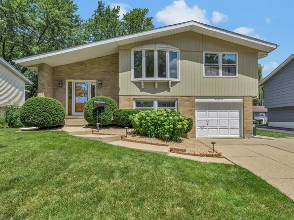 2308 Birch Ln, Rolling Meadows, IL 60008