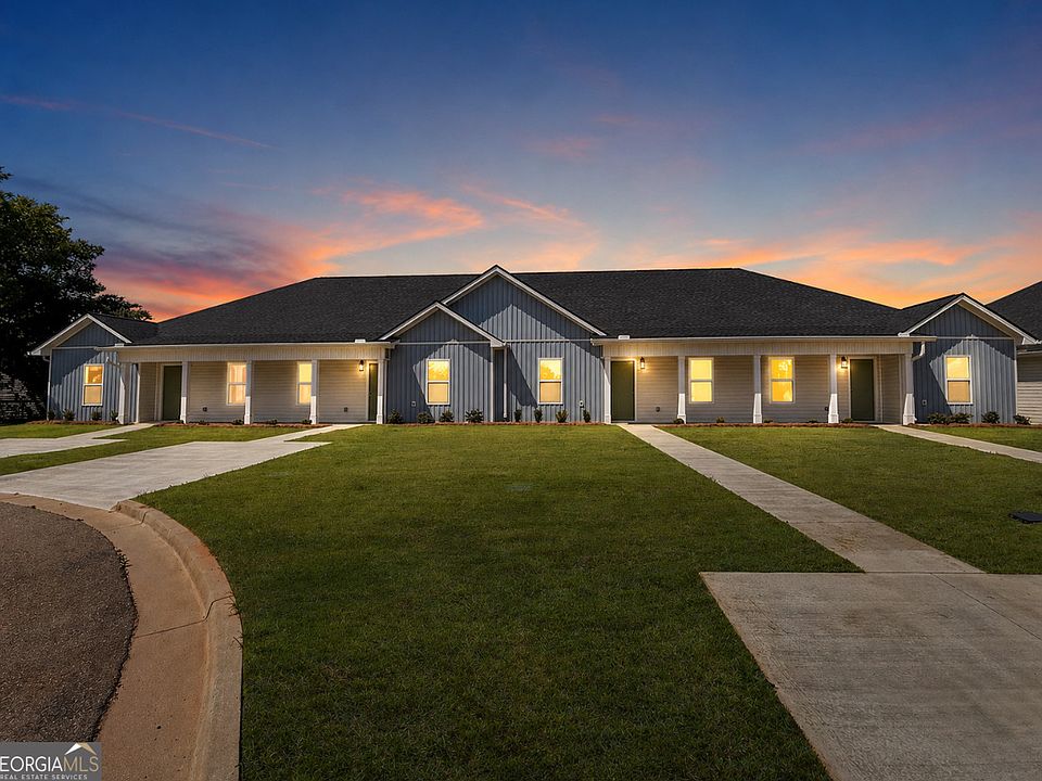 1st image of 305 Airman Blvd