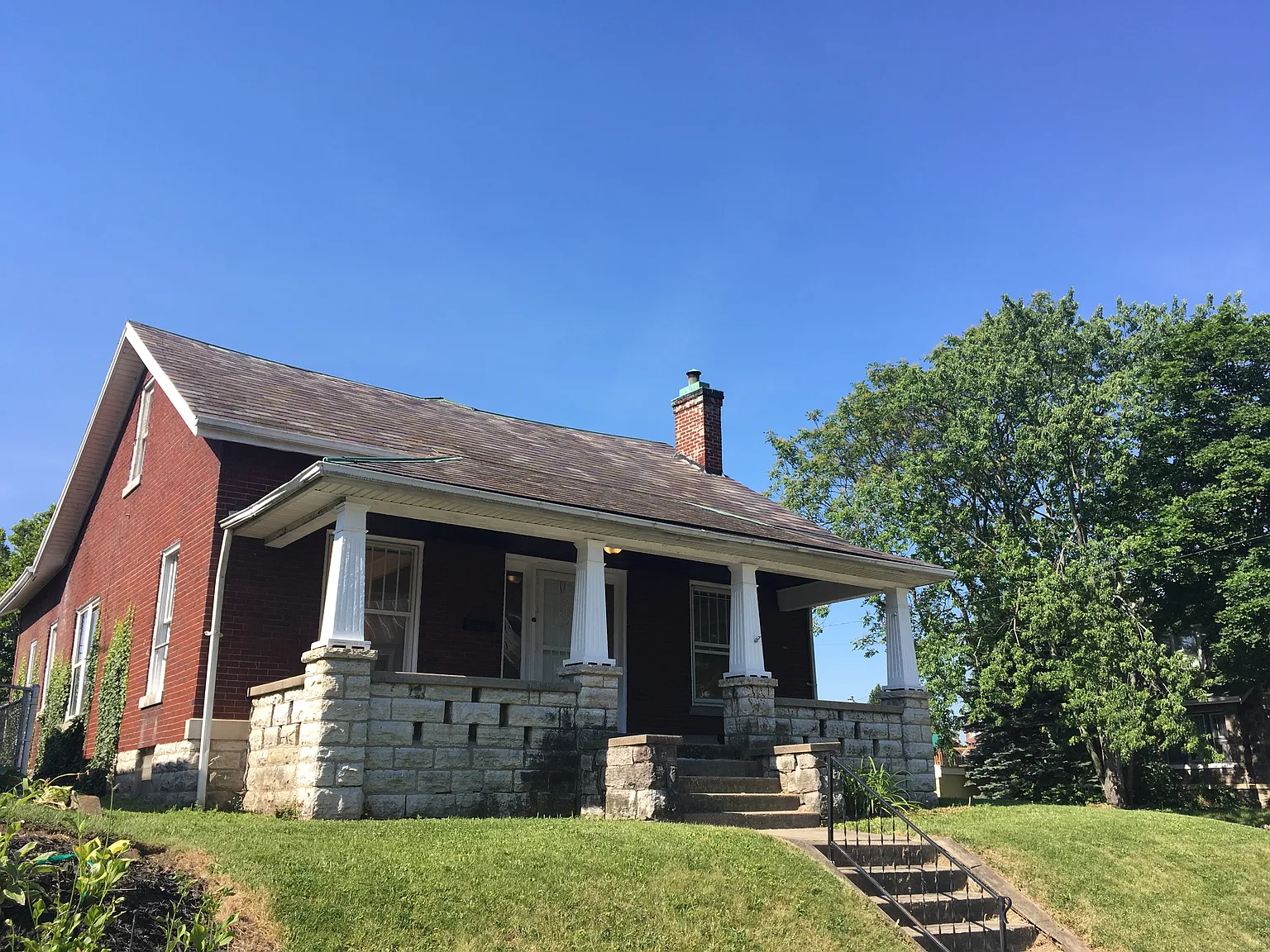 802 E Pearl St photo 1