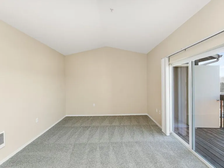 Baxter Ridge Apartments — Photo 23