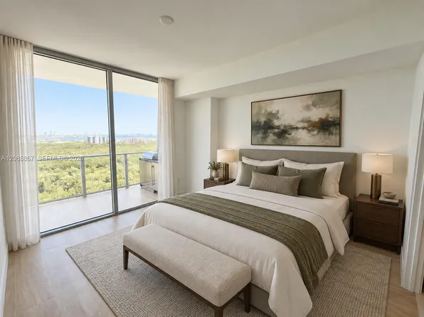 2411 Laguna Cir #2103, Miami, FL 33181