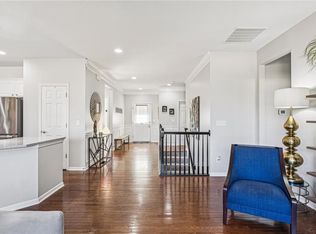 1022 SW Cheshire Dr, Lees Summit, MO 64083