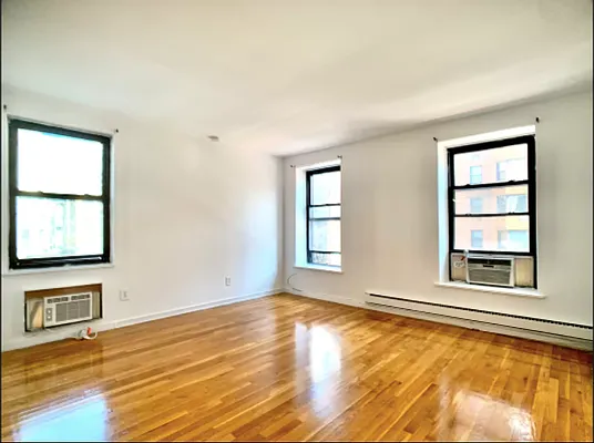Rented by REAL New York | media 2