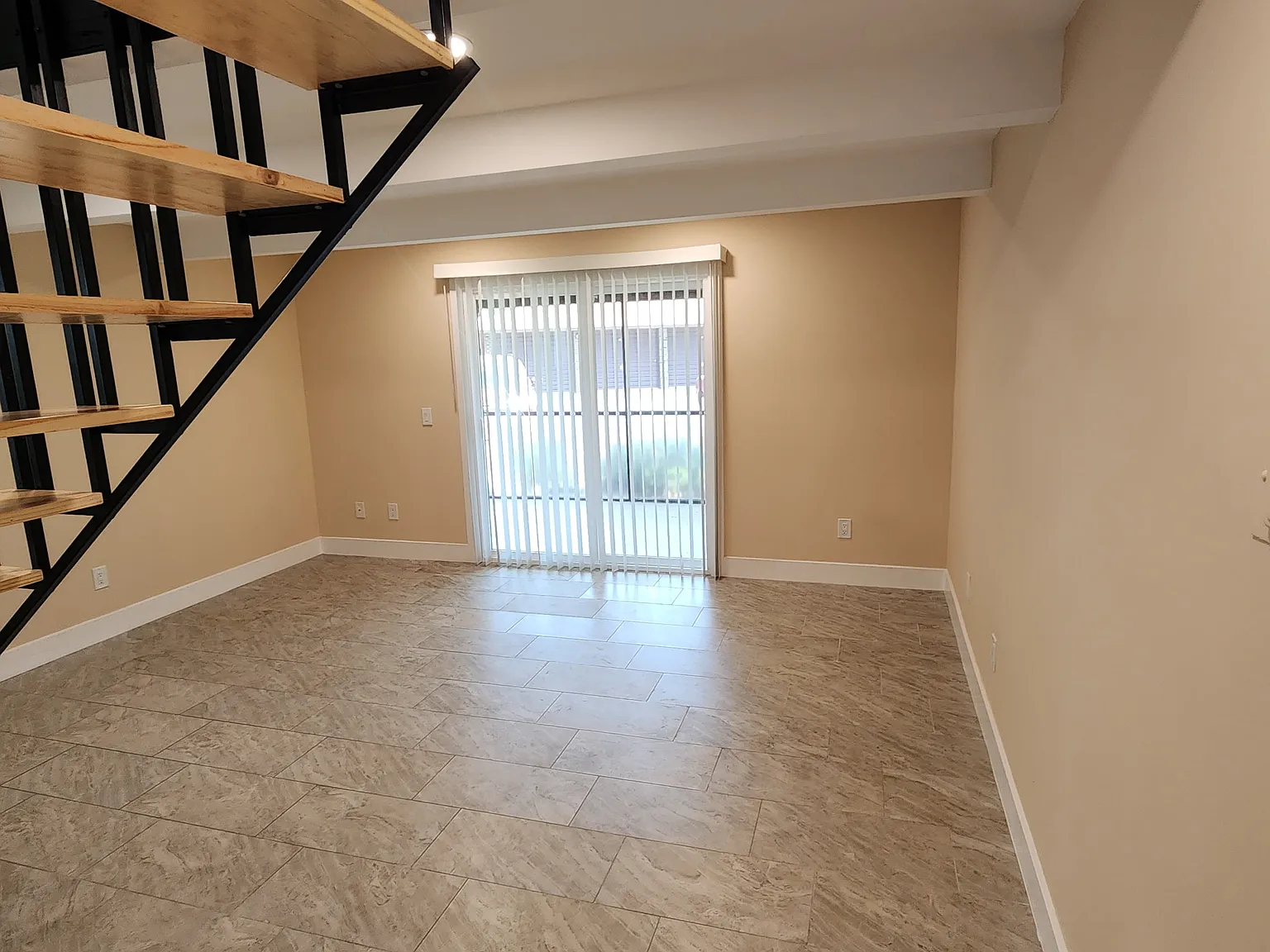 1 bed, 700 sqft, $1,095 — Photo 4