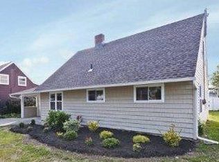 263 Blacksmith Rd, Levittown, NY 11756