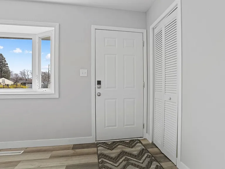 5322 Newport Rd — Photo 2