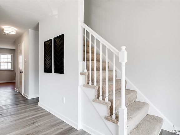 5th image of 3120 Newington Ct