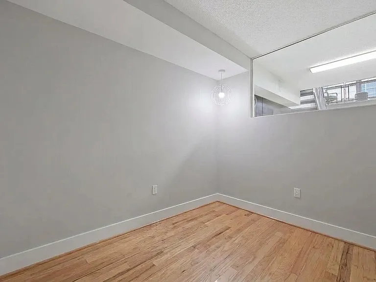 1390 Kenyon St NW #325 — Photo 19