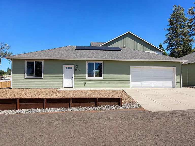 5579 & 5581 Linrich Ln — Photo 1