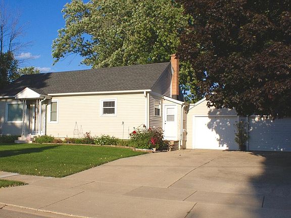 2nd image of 5523 49th AVENUE
