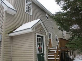 7 Lucs Ln, Gouldsboro, ME 04607