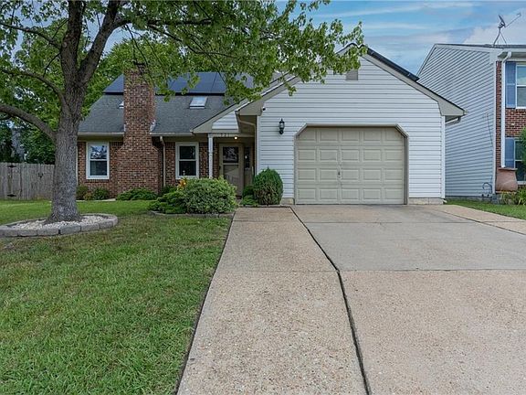 3rd image of 921 Fairborn Cir