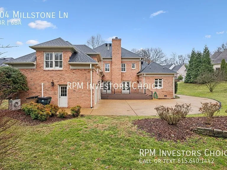 704 Millstone Ln — Photo 3