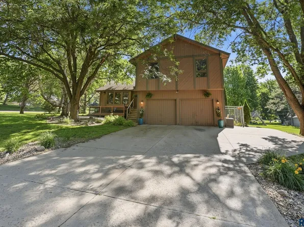 708 N Appaloosa Trl, Sioux Falls, SD 57110