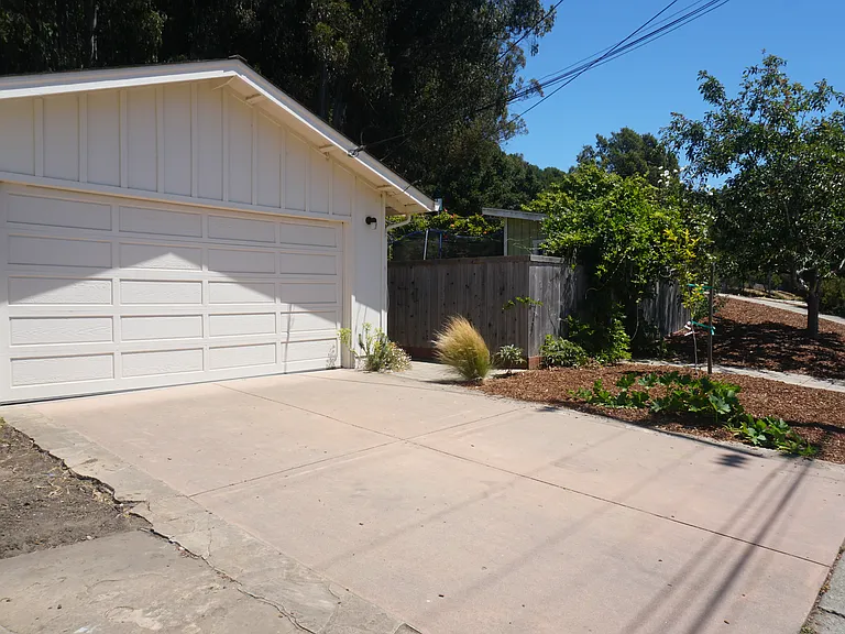 3460 Via Flores — Photo 9