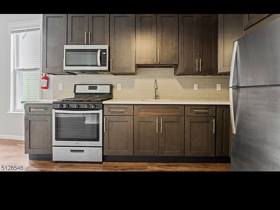 Kitchen - Closer look