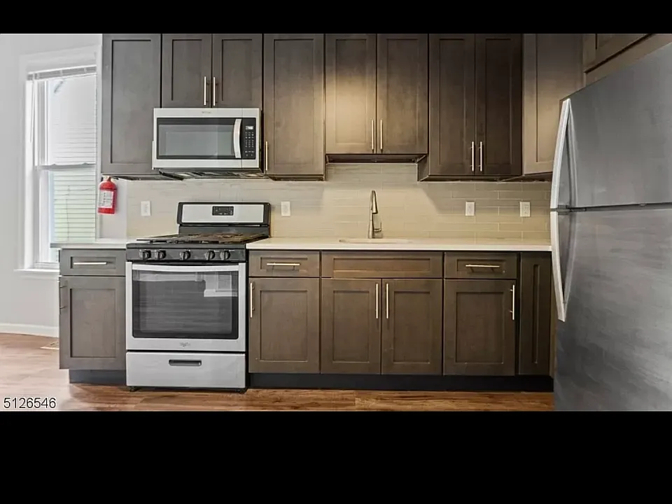 Kitchen - Closer look