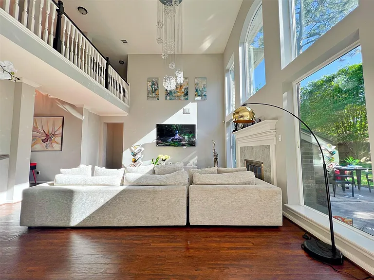4007 N Beechwood Ct — Photo 4