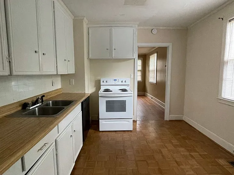 601 Elm Ave — Photo 5