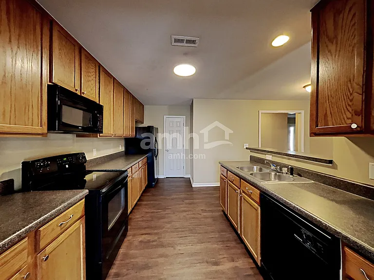 829 Willow Bay Dr — Photo 3