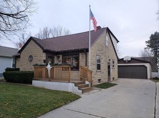 996 Howard St, Green Bay, WI 54303
