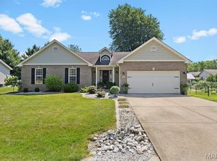 405 Westview Dr, Edwardsville, IL 62025