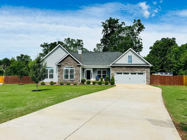 273 Woodcrest Ct, Inman, SC 29349