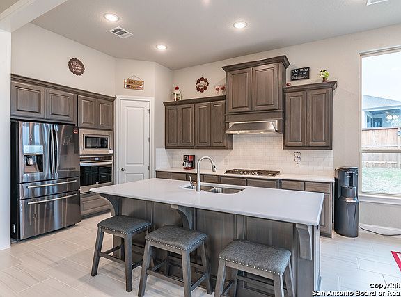 5th image of 4007 Monteverde Way