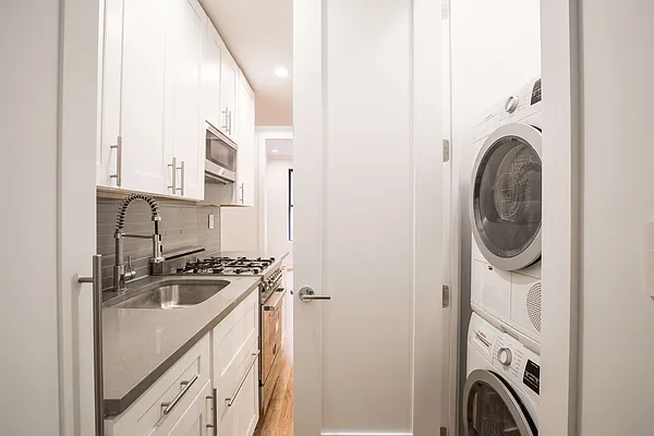 Rented by Nooklyn NYC LLC | media 10
