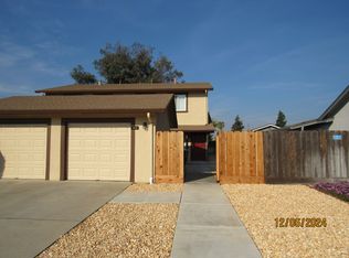 1319 E North St, Manteca, CA 95336