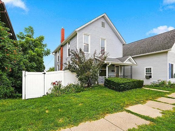 2nd image of 580 Nevada St