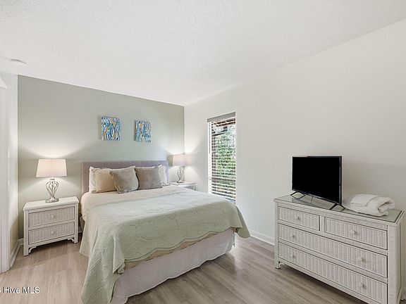 2nd image of 10 Pine Tree Road # 211