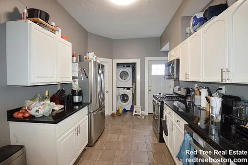 83 Surrey St #1 Photo 1