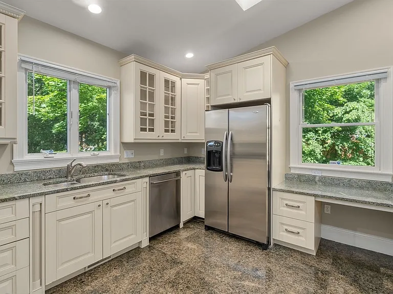 31 Florence Rd #31 — Photo 7