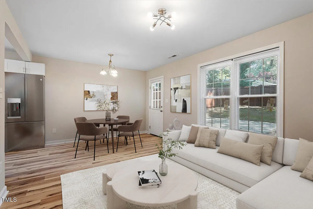 3 bed, 2.5 bath, 1271 sqft, $1,795 — Photo 2