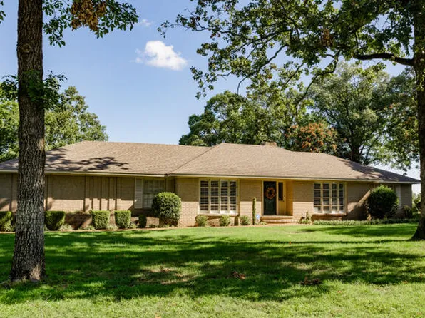 225 Dennison Hts, Batesville, AR 72501