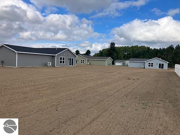2nd image of 2607 Plover Dr #37