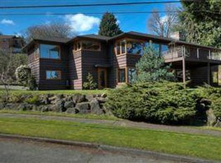 5526 S Hawthorn Rd, Seattle, WA 98118