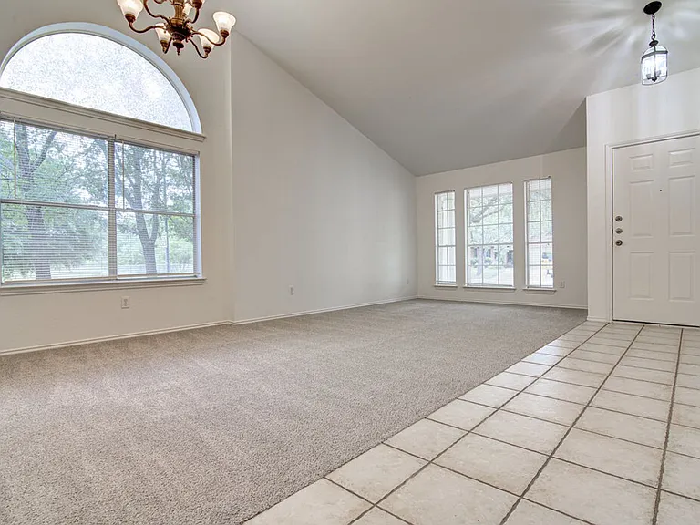 4300 Companeros Way — Photo 5