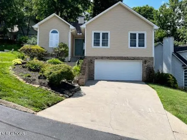 8504 Old Towne Ct, Knoxville, TN 37923