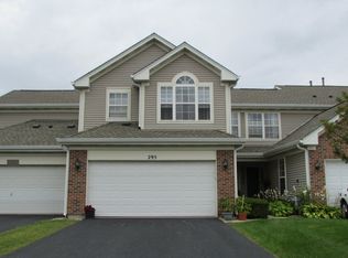 295 Wildspring Ct, Itasca, IL 60143