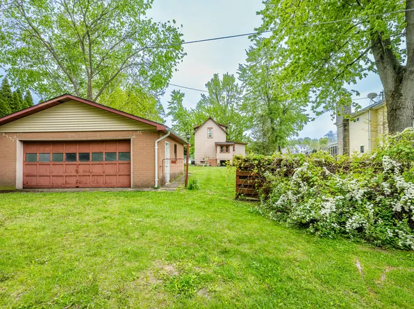 5615 Benson Ter, Coloma, MI 49038