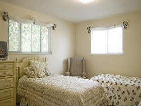 1st image of 1066 E Violet Cir