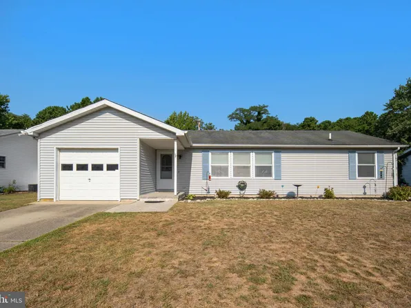 7 S Navajo Dr, Waretown, NJ 08758