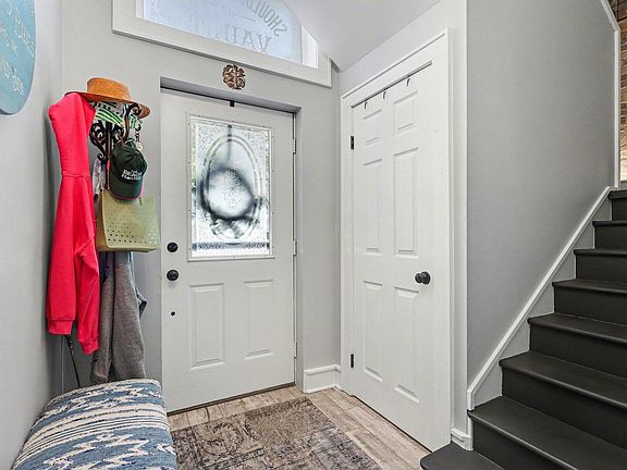 5th image of 800 N Shore Dr APT 1