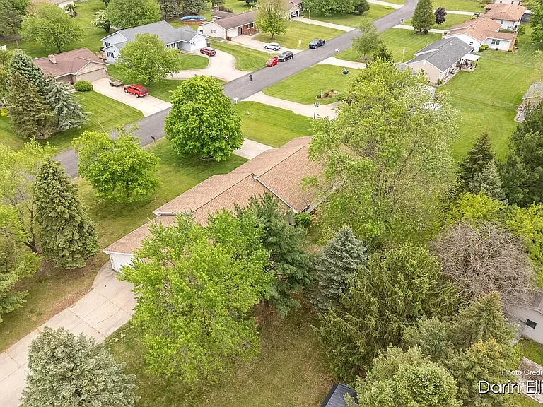 167 Holiday Dr — Photo 22