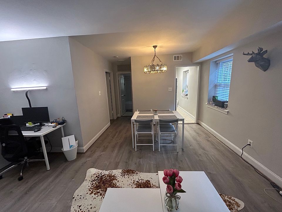1st image of 1322 Fort Myer Dr APT 905