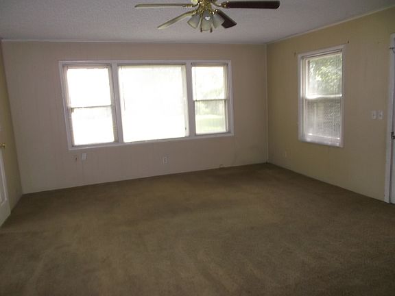 4th image of 447 S 71st Ave E