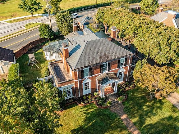 4th image of 3805 Peakland Pl